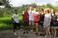 groupe guide bali authentique